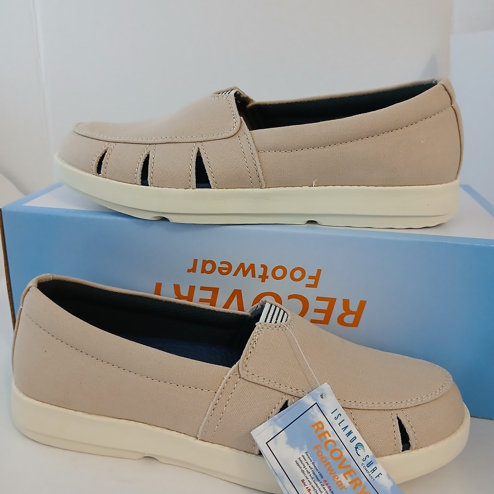Recoverey Footwear Casual Slip-On Canvas Shoes - Beige Weightless $28 - Picture 2 of 9